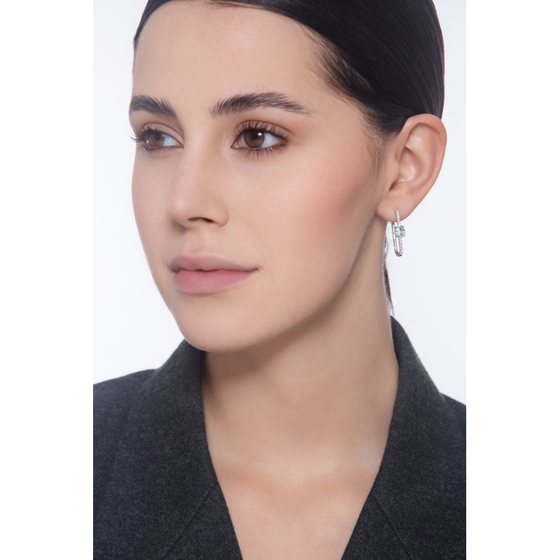 Pendientes ovalados en oro blanco 750 con diamantes y aguamarinas