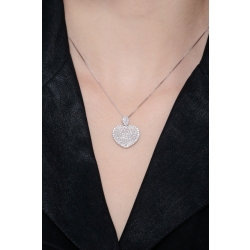Collar oro blanco 18k con colgante de corazón y diamantes 2