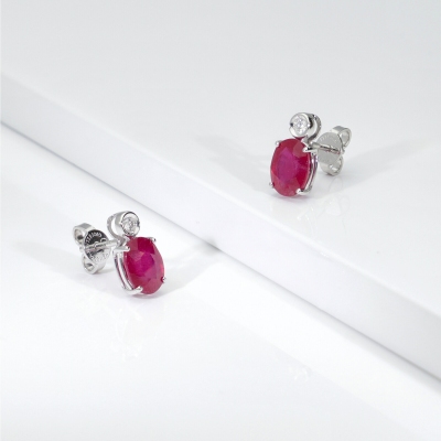 Pendientes en oro blanco 750 con rubies y diamantes
