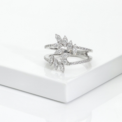 Anillo design dos hileras en oro blanco 18k con diamantes