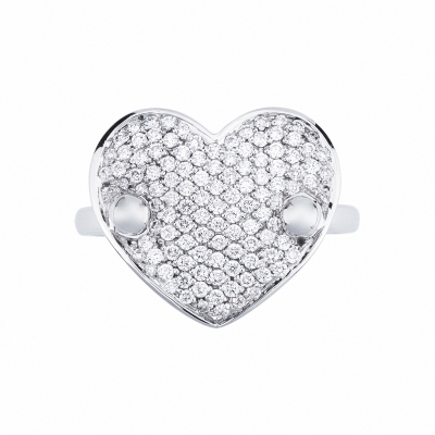 Anillo de oro blanco de 18 quilates con corazón pavé de diamantes