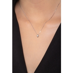 Collar de oro blanco de 18 kilates con diamante de 0.04 quilates  2