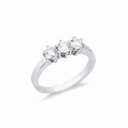 Media alianza con 3 diamantes en oro blanco de 18 kilates