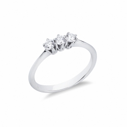 Anillo trilogy en oro blanco 18k con tres diamantes blancos CT 0,30