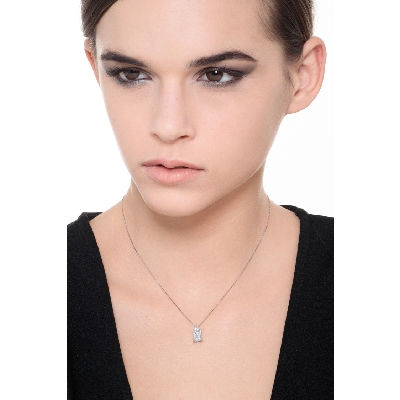 Collar aguamarina y diamantes talla esmeralda oro blanco 18k