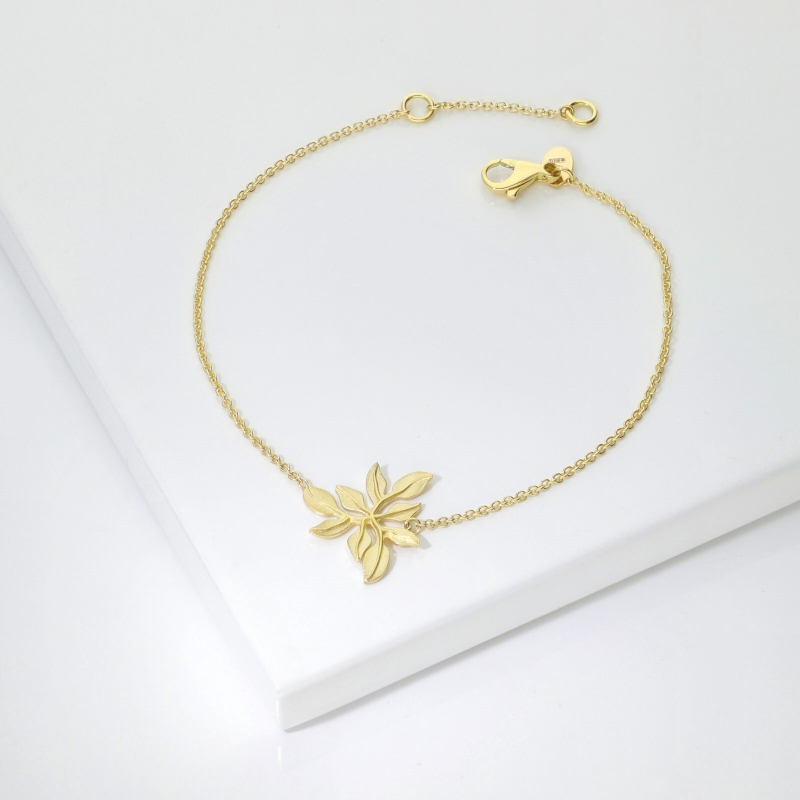 Pulsera de oro amarillo 18k con hoja Pulsera de oro amarillo 18k con hoja
