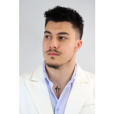 Collar para hombre en oro blanco de 18 kilates y diamantes