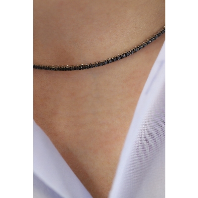 Collar riviere con diamantes negros en oro blanco 