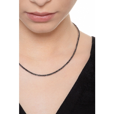 Collar riviere con diamantes negros en oro blanco 