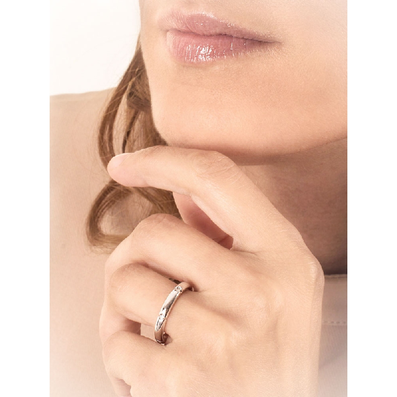 Alianza de aniversario en oro blanco de 18 kilates y diamantes