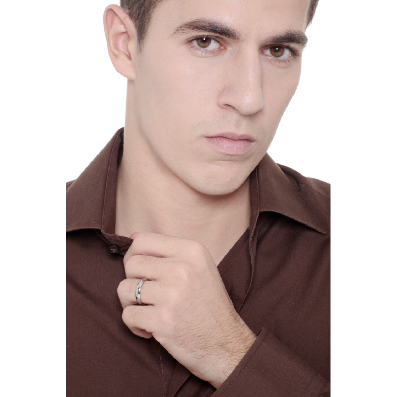 Alianza de boda  de oro blanco 18 kilates 4 mm