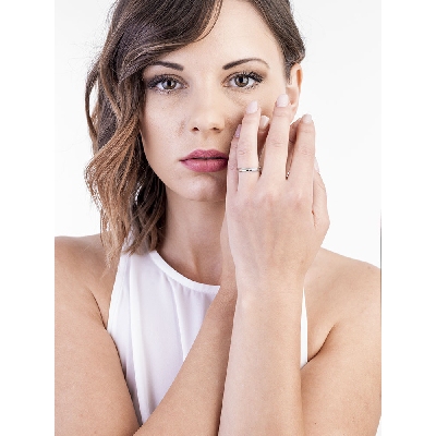 Alianza oro blanco y diamante de 0.01 quilates