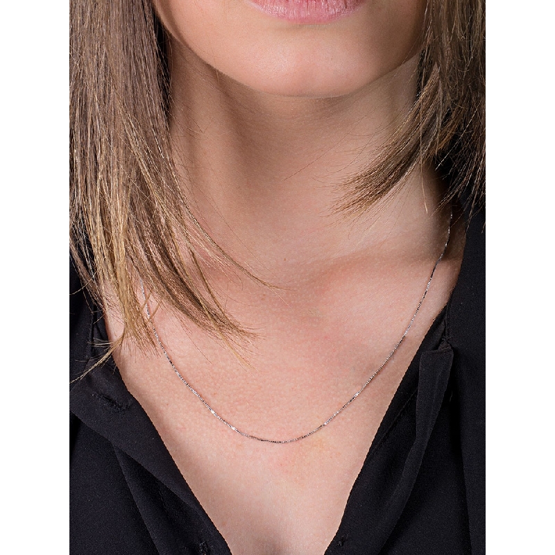 Cadena veneciana de oro blanco de 18 kilates, 50 cm. Cadena veneciana de oro blanco de 18 kilates, 50 cm.