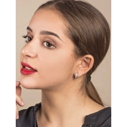 Aros con pavé de diamantes en oro blanco de 18 kilates 2