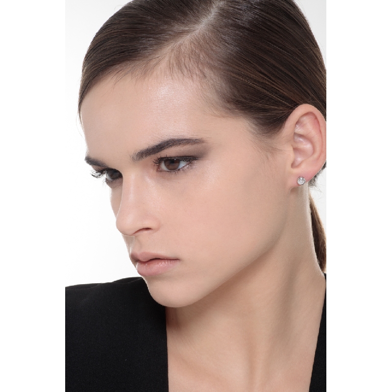 Pendientes solitarios con diamantes 0,16 ct a bisel en oro blanco 750