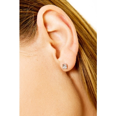 Pendientes diamantes solitarios 0.36 quilates en oro blanco 18 kilates