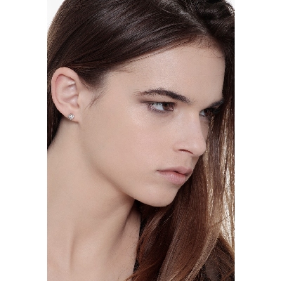 Pendientes solitarios con diamantes 0.60 quilates oro blanco 18 kilates