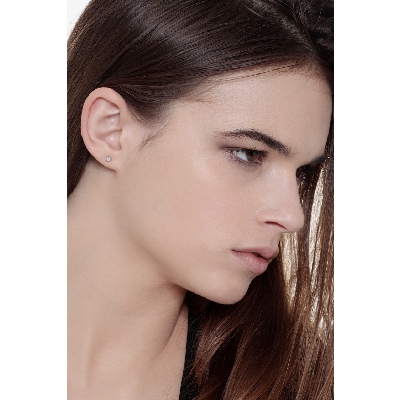 Pendientes botón solitarios 3 garras 0,16 quilates oro blanco 18 kilates 