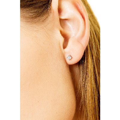 Pendientes solitarios 4 garras diamantes 0,20 quilates oro blanco 18 kilates 