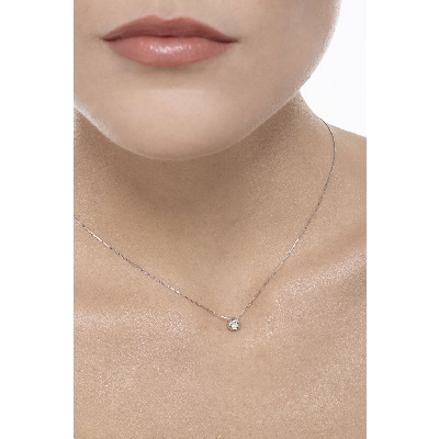 Colgante diamante solitario a bisel 0,05 quilates oro blanco 18 kilates