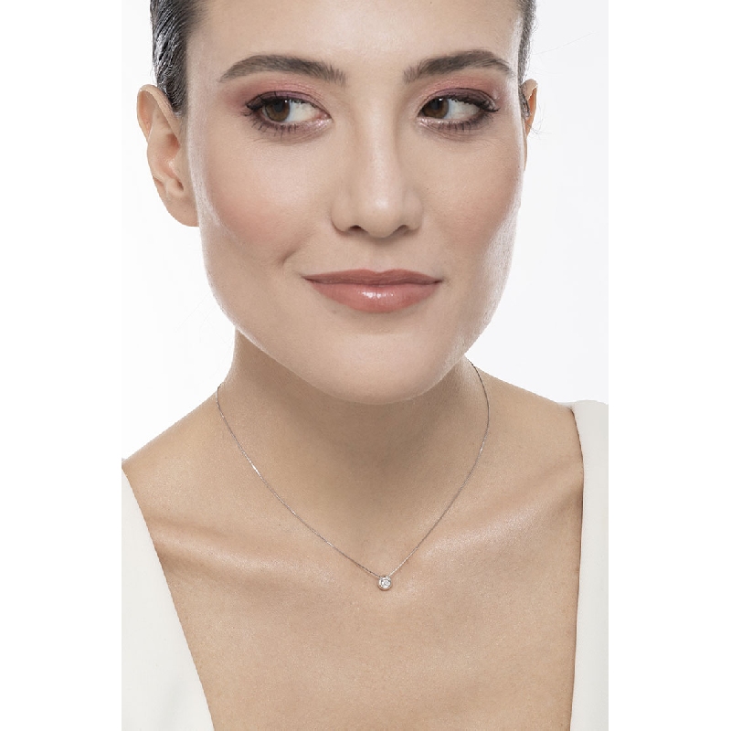 Colgante solitario 0.10 quilates diamante y oro blanco 18 kilates Colgante solitario 0.10 quilates diamante y oro blanco 18 kilates