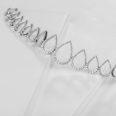  Pulsera fantasía en forma de gota en oro blanco