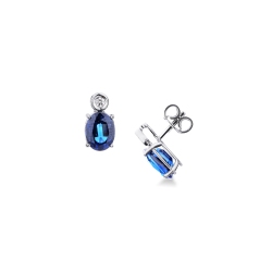Pendientes boton en oro blanco 18k con diamantes y zafiros azules