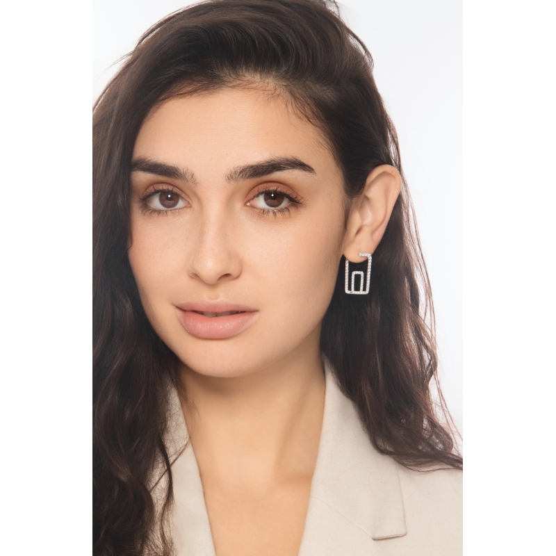 Pendientes geométricos en oro blanco con diamantes