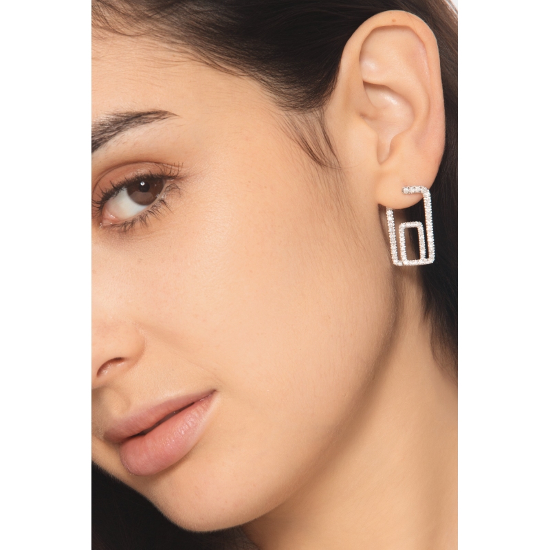 Pendientes geométricos en oro blanco con diamantes