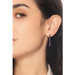 Pendientes tennis escalonados en oro blanco 18k con zafiros azules 2