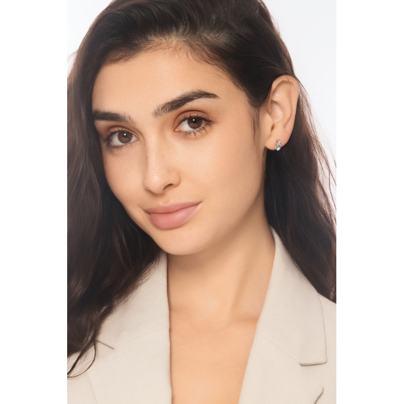 Pendientes en oro 750 con aguamarinas ovalada y diamantes  Pendientes en oro 750 con aguamarinas ovalada y diamantes