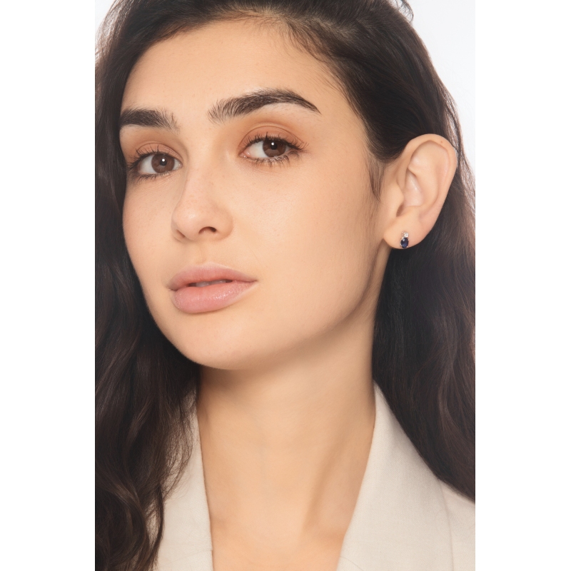 Pendientes boton en oro18k zafiro azul ovalada con diamante