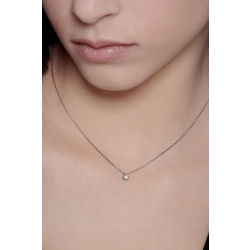 Colgante solitario con diamante de 0.10 quilates en oro blanco de 18k 2