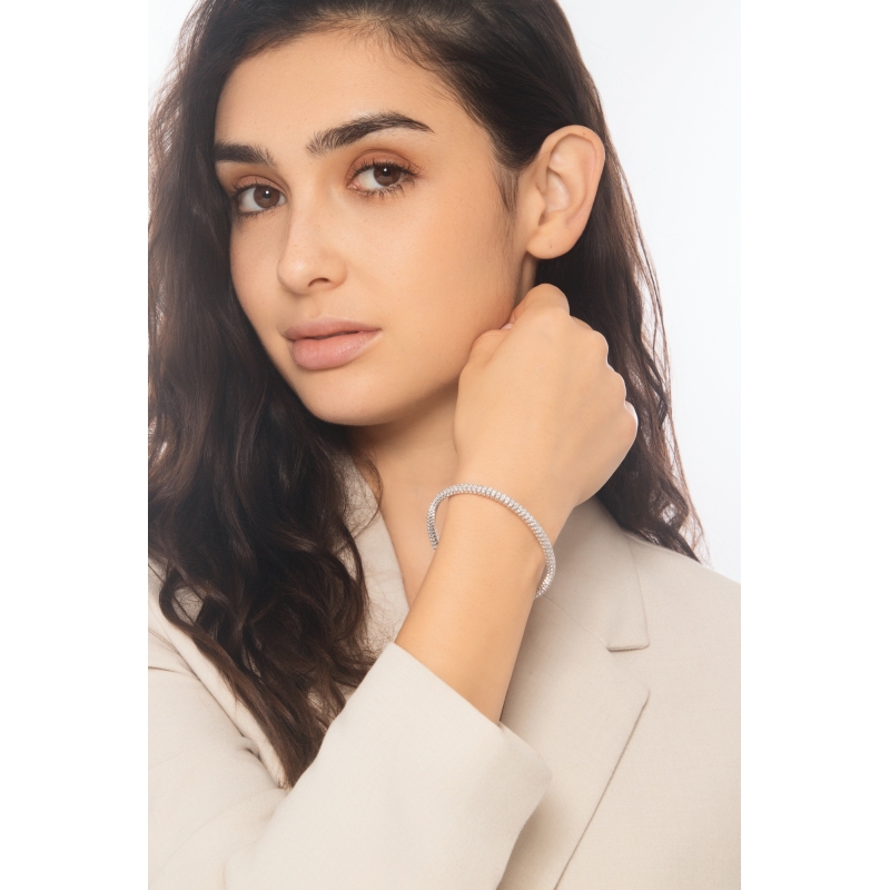 Pulsera elástica en oro blanco de 18k con diamantes