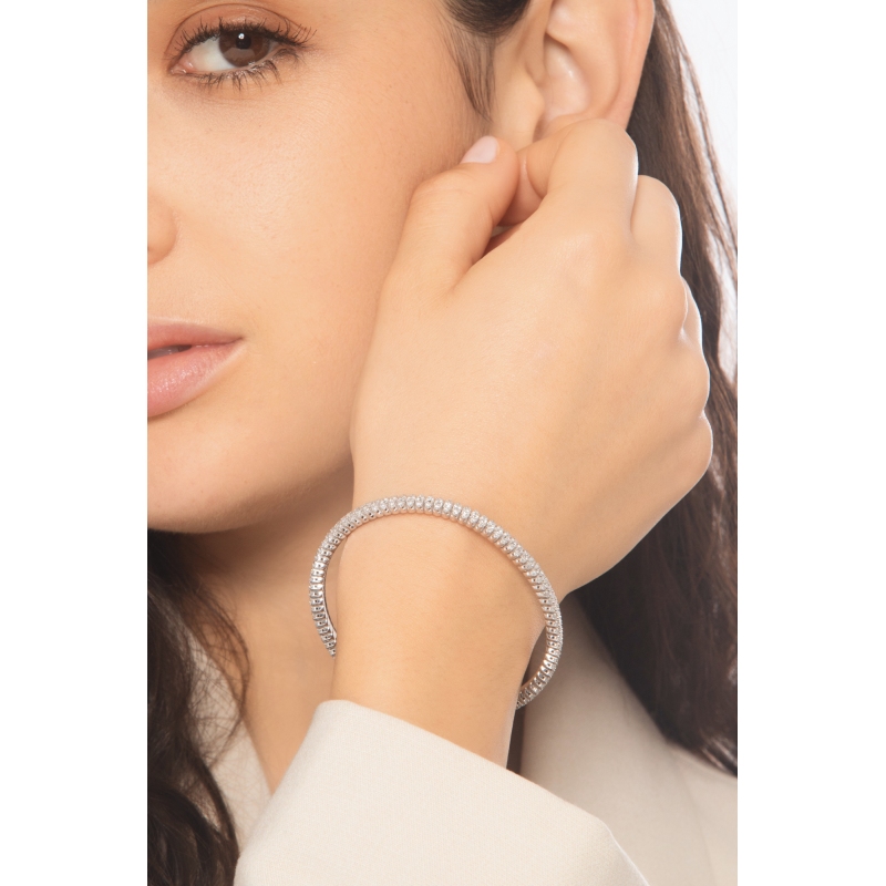 Pulsera elástica en oro blanco de 18k con diamantes