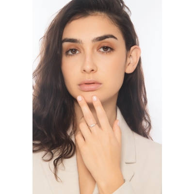 Anillo trilogy en oro blanco 18k con tres diamantes blancos CT 0,30 