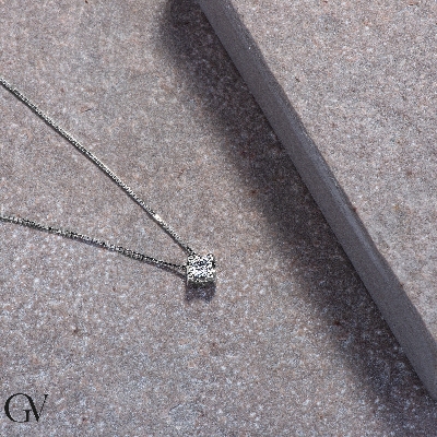 Colgante diamante solitario y oro blanco de 0.25 quilates