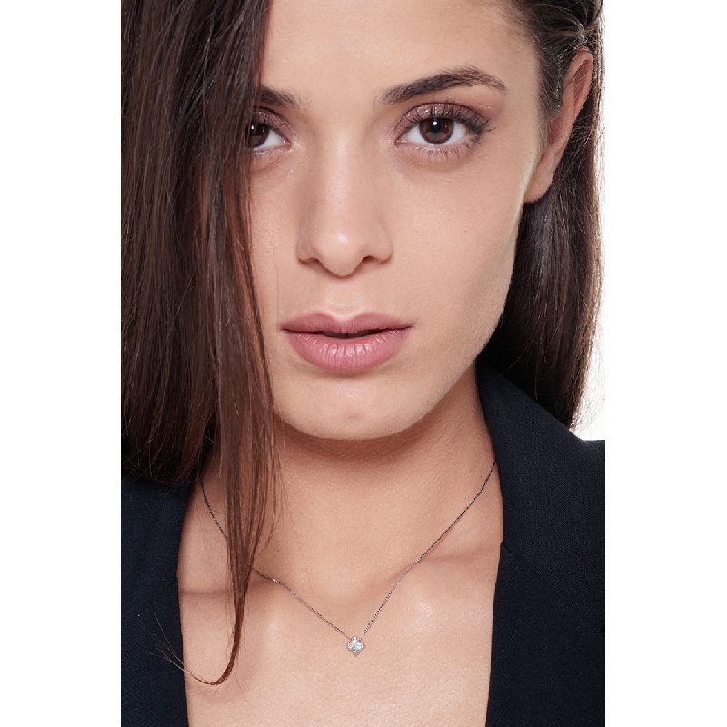 Colgante diamante solitario y oro blanco de 0.25 quilates Colgante diamante solitario y oro blanco de 0.25 quilates