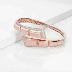 Pulsera semirrígida elástica en oro rosa 18k con diamantes