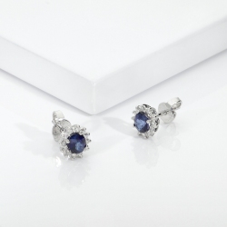 Pendientes contorno en oro blanco 18k con zafiro azul y diamantes