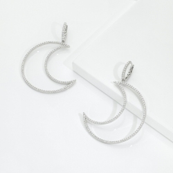 Pendientes media luna en oro blanco 18k con diamantes