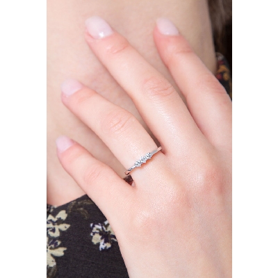 Anillo trilogía con diamantes de 0,25 quilates y oro blanco de 18 quilates 