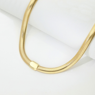 Collar Tubogas elástico en oro amarillo 18k