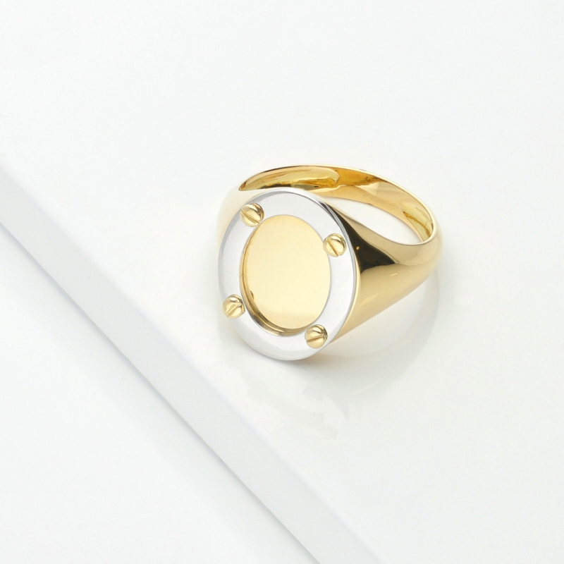 Anillo de hombre ovalado en oro blanco y amarillo 18k