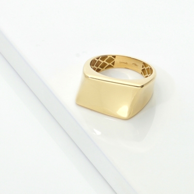 Anillo de mujer en oro amarillo 18k banda rectangular