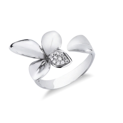 Anillo abierto con flor en oro blanco y diamantes