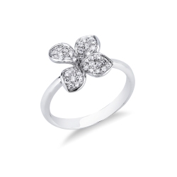 Anillo en forma de flor en oro blanco con diamantes