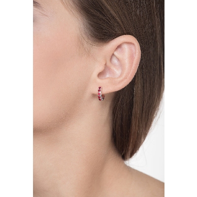 Pendientes de aro de oro blanco de 18k con rubíes