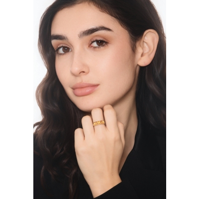 Anillo de oro blanco de 18k con un diamante y 5 citrinos