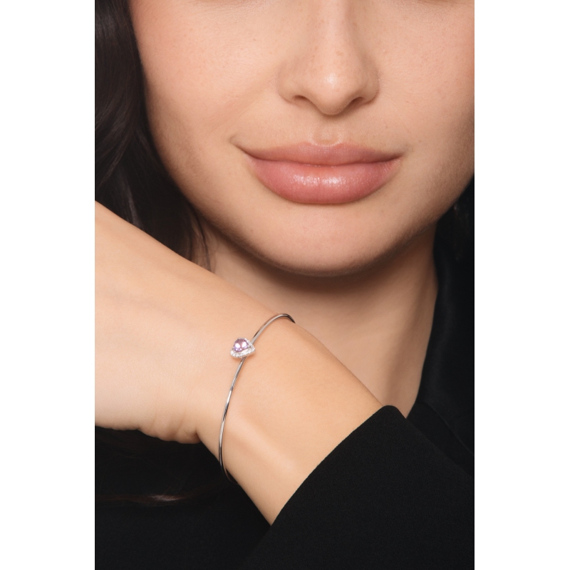 Brazalete rígido en oro blanco con amatista corazón y diamantes Brazalete rígido en oro blanco con amatista corazón y diamantes